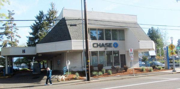 Chase Bank -
 1515 NE 112th Ave