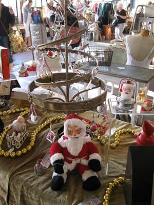 A small glimpse into A Holiday Wonderland Antiques at the 2nd Saturdayz Flea Market