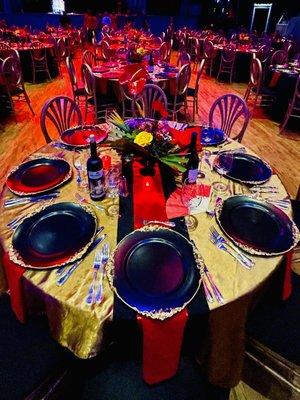 Gold, red & black tablescape