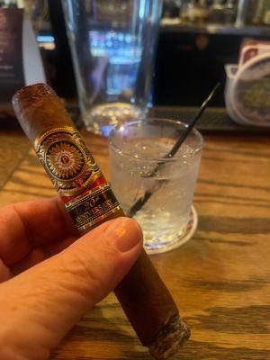 Perdomo 20th Anniversary. Just about my favorite. Oohhh... and a Tito's & Tonic (no fruit)