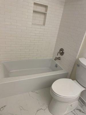 Bathtub subway tile