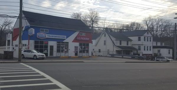 Entrance on Tarrytown Rd