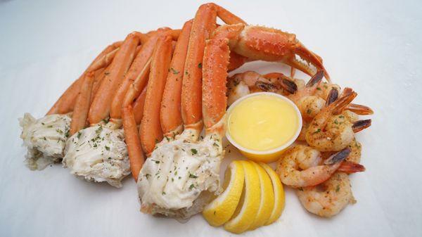 Crab legs with shrimp