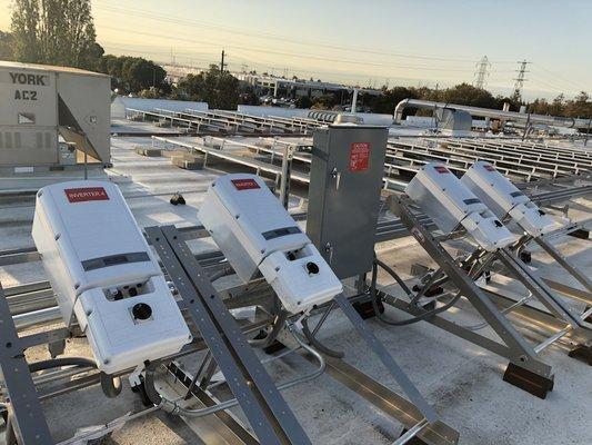 Multiple inverters on commercial site