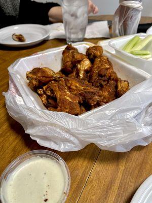 Medium classic wings. Perfect.