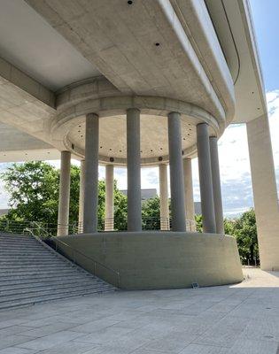 The Rotunda of the Provinces.