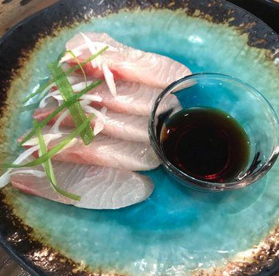 Hamachi sashimi