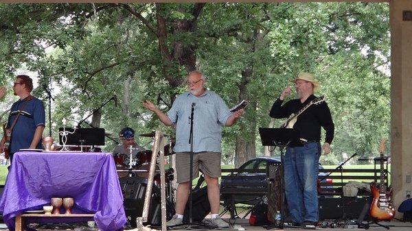 Outdoor worship