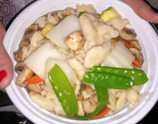 Moo Goo Gai Pan, fresh & yummy!