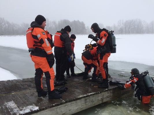 Public Safety Ice Diving Training