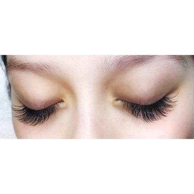 Classic lashes by Alexis