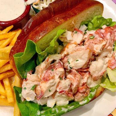 Outstanding New England Lobster Roll!!