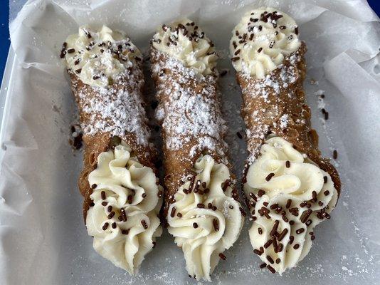 Cannolis