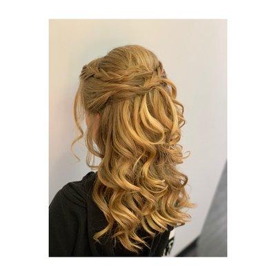 Formal style and braids by Lauren