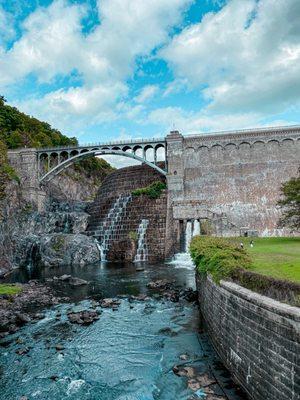 Dam, waterfall