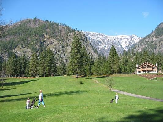 Beautiful Mountain View  Hole #14