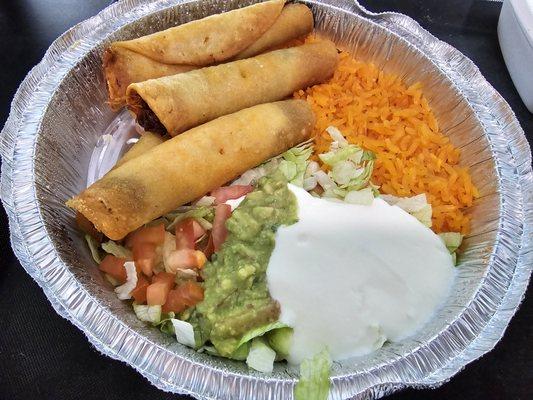 taquitos mexicanos (half beef, half chicken)