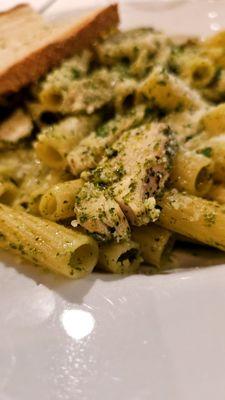 Pesto rigatoni