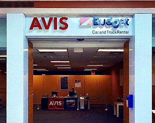 AVIS store facade/entrance