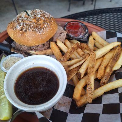 Beef on weck. Very tender and tasty. Not fatty at all. Will definitely order again.