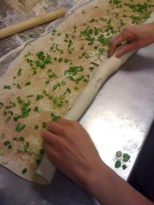 Rolling house scallion pancakes