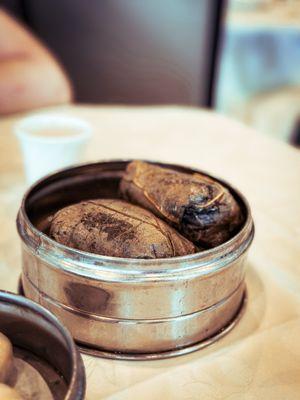 glutinous rice in lotus leaf