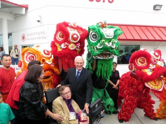 Lion Dancing for Professor Stephen Hawking!