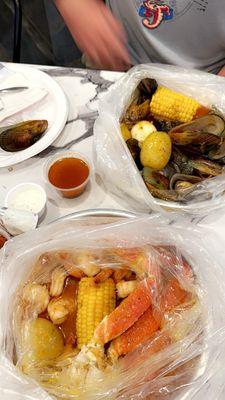 1/2 lb shrimp and 1/2 lb snow crab. Order of mussels.