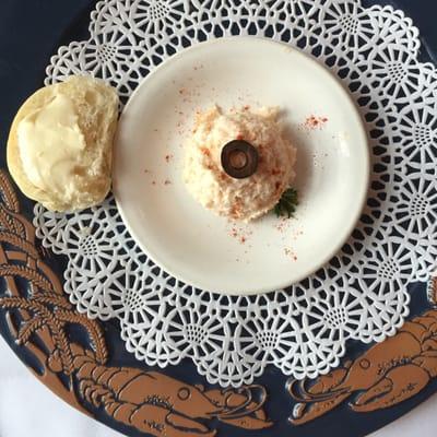 Seafood appetizer, warm bread and butter