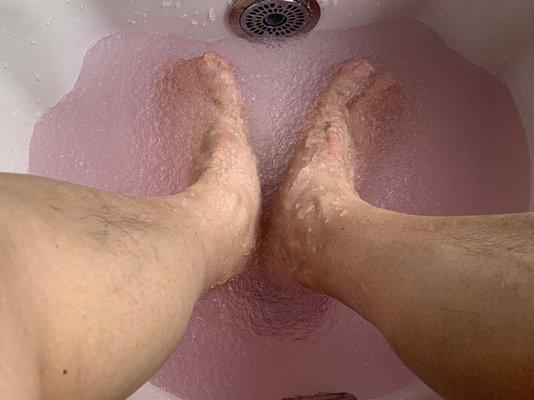 Gel is very comfortable for washing feet