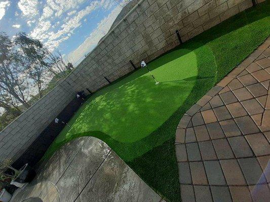 Custom putting green