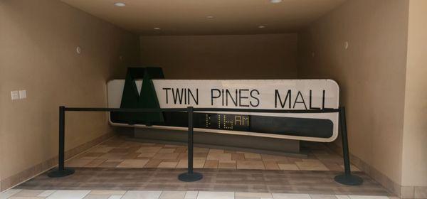 The famous twin pines mall sign