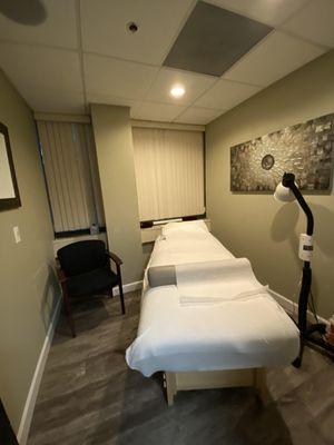 Acupuncture treatment room