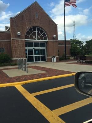 Very well maintained, quiet, and clean library