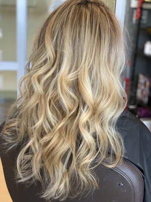 Box color to golden blonde in 3 sessions