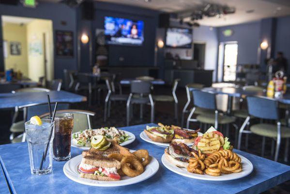 Enjoy delicious burgers, sandwiches, pizza, salads, and a full bar at Coasters Bar & Grill, inside the Boardwalk Bowl in Santa Cruz