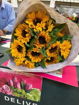 Sunflowers to make someone's day brighter