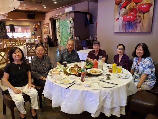 Old friends catching up over delicious lunch at Ngoc Suong. (Ca nuong!)