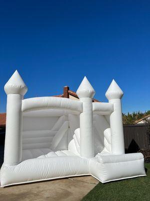 Bounce house-woodland party rentals