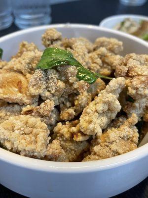 鹽酥雞 popcorn chicken - appetizer, big bowl, great for sharing