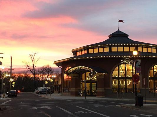 The Albany Carousel with ADA sponsored street decorations