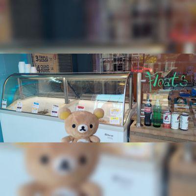 They have seasonal homemade ice cream that'll rock your socks off! #rilakkuma #mortimerthebear #sliders #burbank