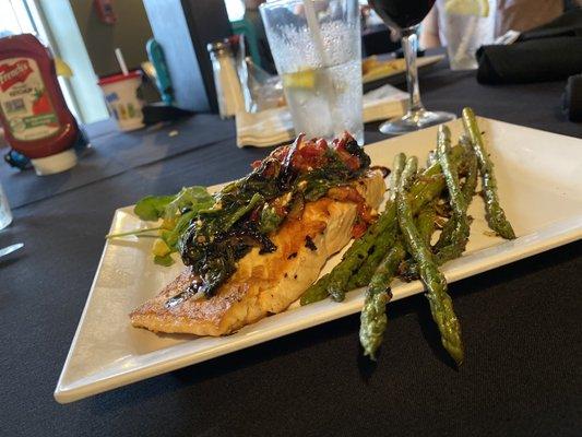 Grilled Salmon with sun dried tomatoes and grilled asparagus