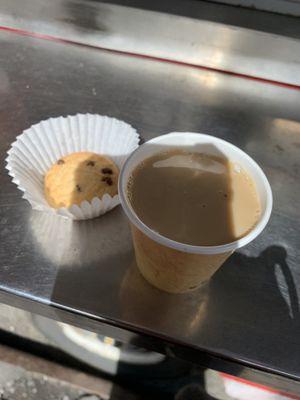 Free coffee and cookie while waiting in the cold :)