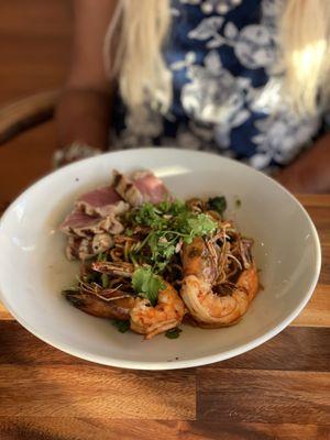 Ramen with seared ahi and prawns