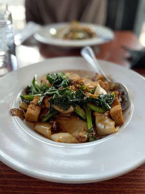 Pad se ew (tofu)