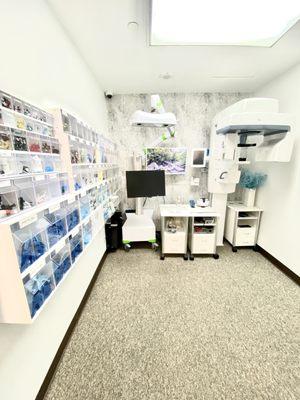 High tech all the way with OCD organizational tendency at R Dental Group CT and Dynamic Implant Navigation room.