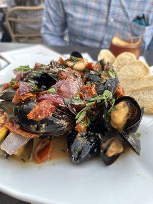 Drunken mussels