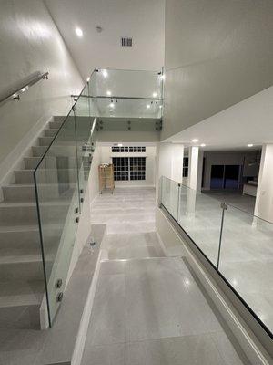 Railing glass