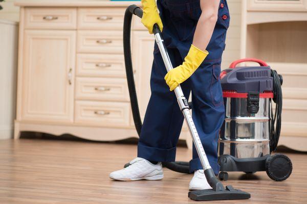 16 Gallon Shop Vac Rental in NYC
 
 Rates :
 Day - $15 
  Week - $52.5